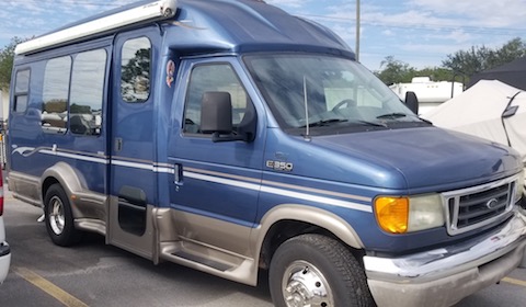 2004 Ford E-350